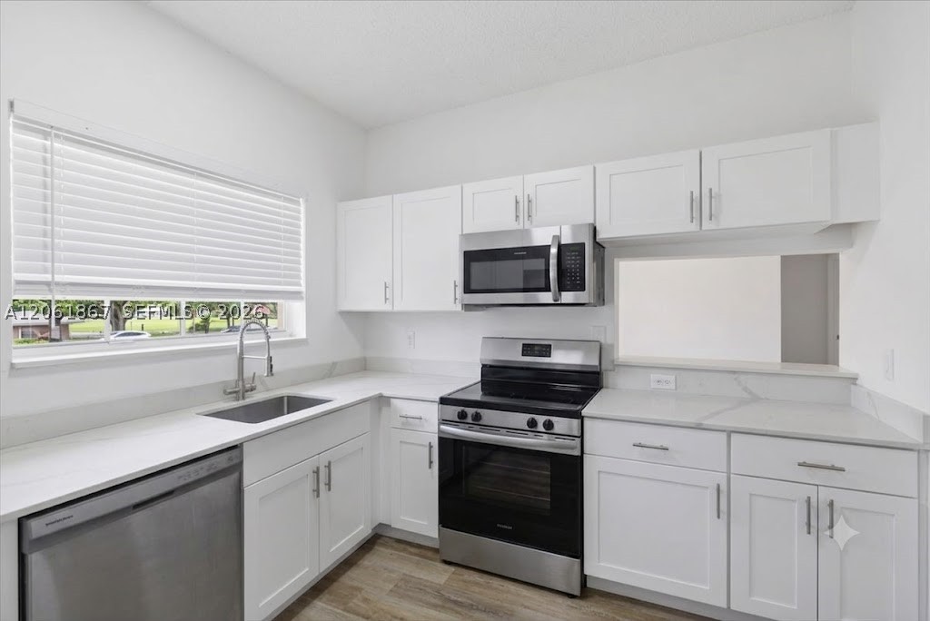 2121 Nw 96th Ter 14d Property Photo 2