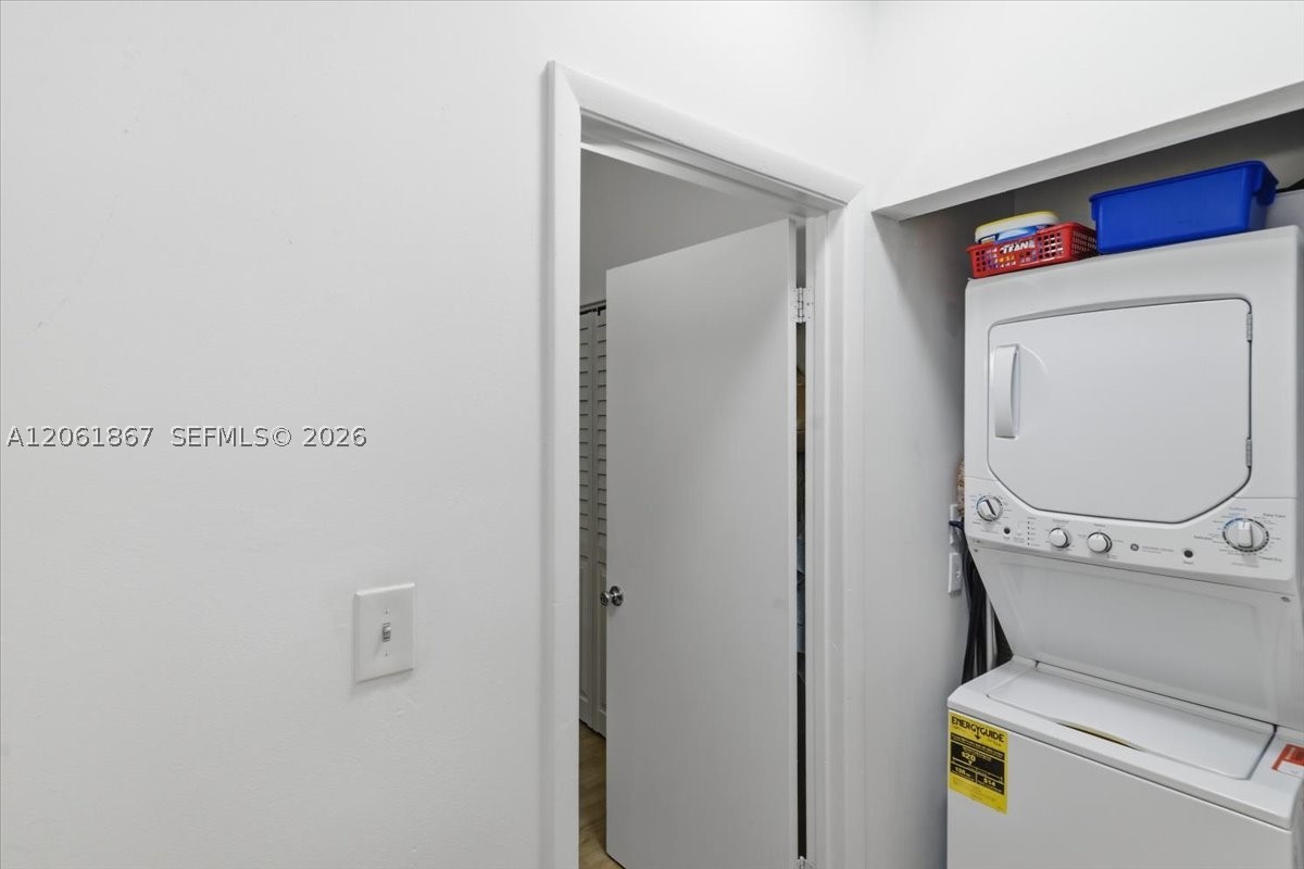 2121 Nw 96th Ter 14d Property Photo 12