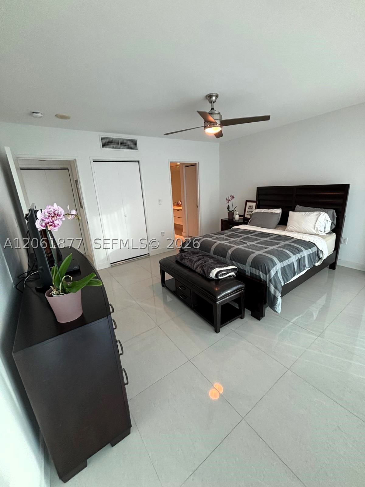 9401 Collins 401 Property Photo 4