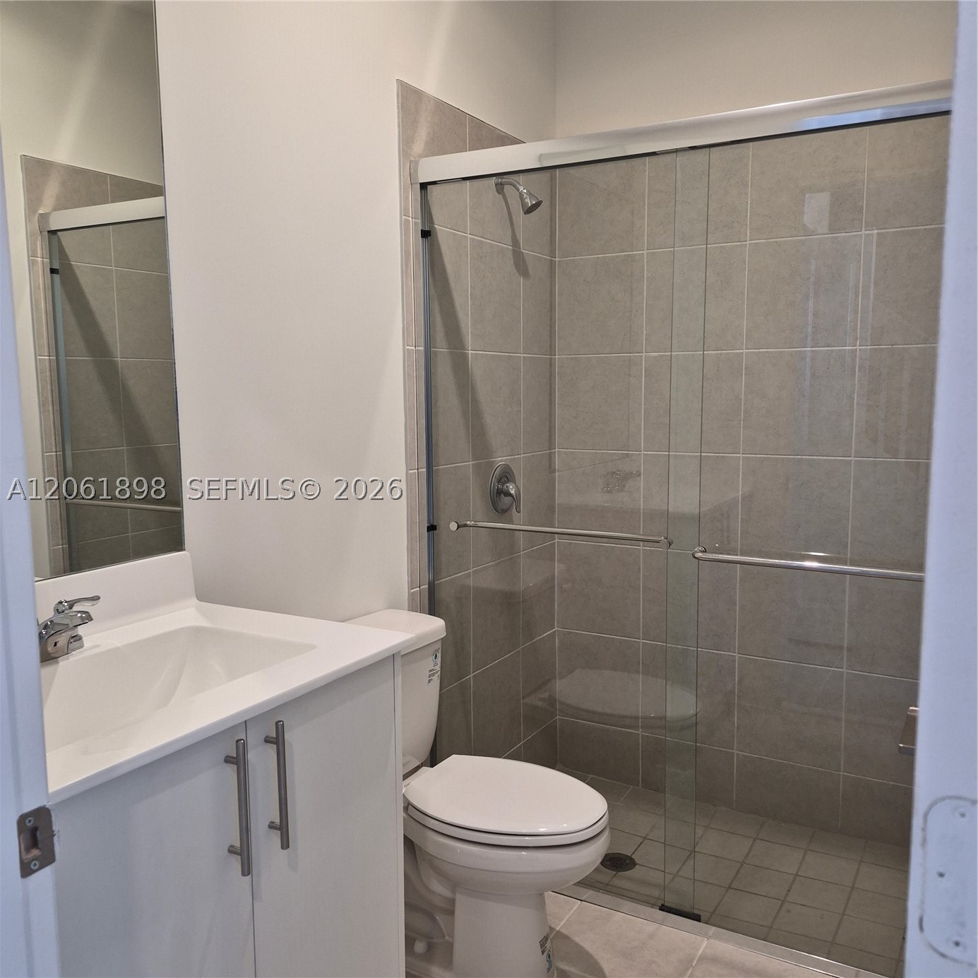A12061898 Property Photo 4