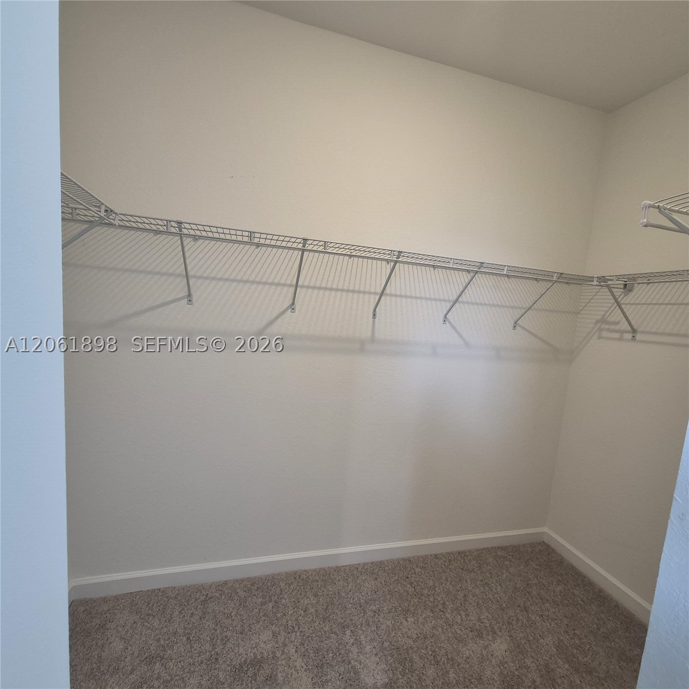 A12061898 Property Photo 7