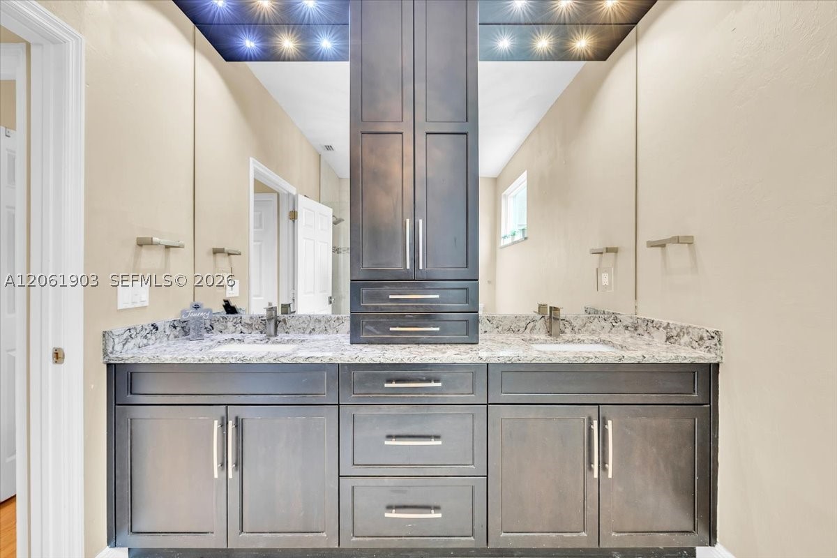 12898 Kedleston Circle Property Photo 35