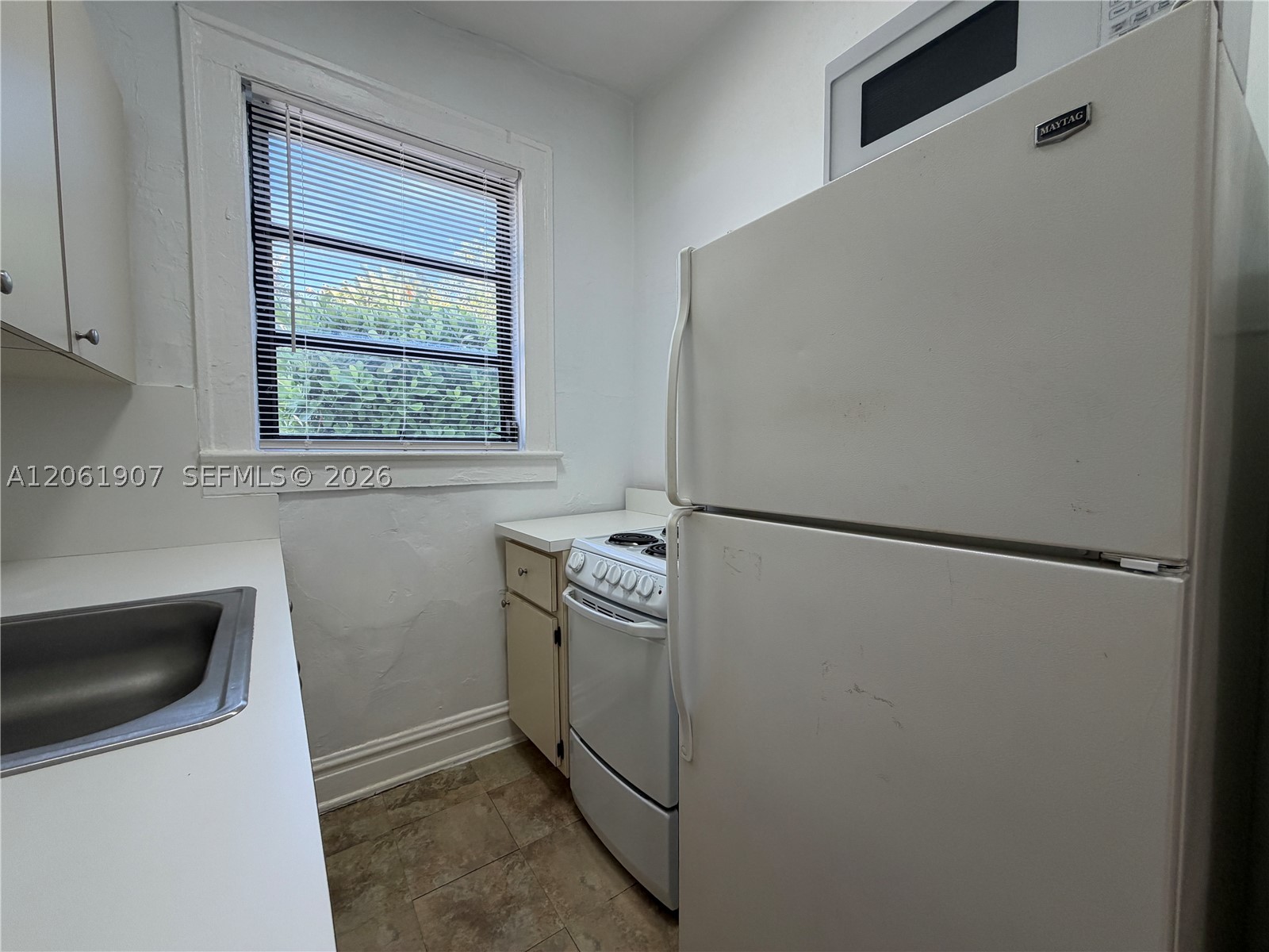 320 Mendoza Ave 6 Property Photo 6