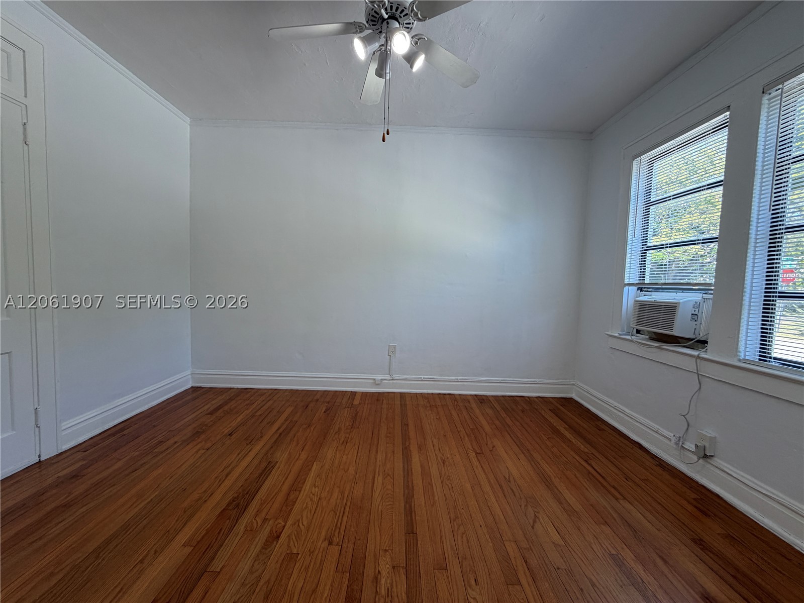320 Mendoza Ave 6 Property Photo 8