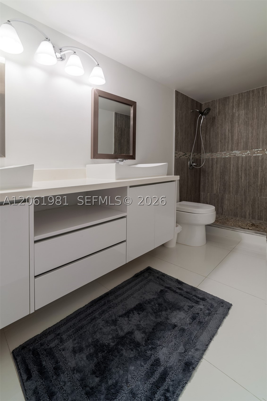 2500 Parkview Dr 1117 Property Photo 12