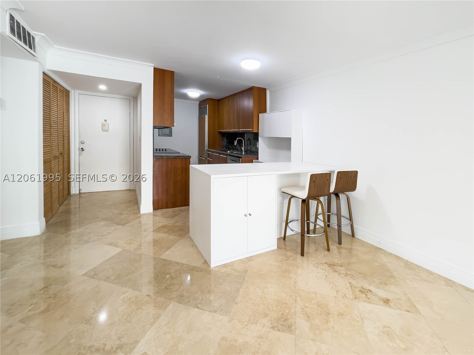1670 Bay Rd 2d Property Photo 3