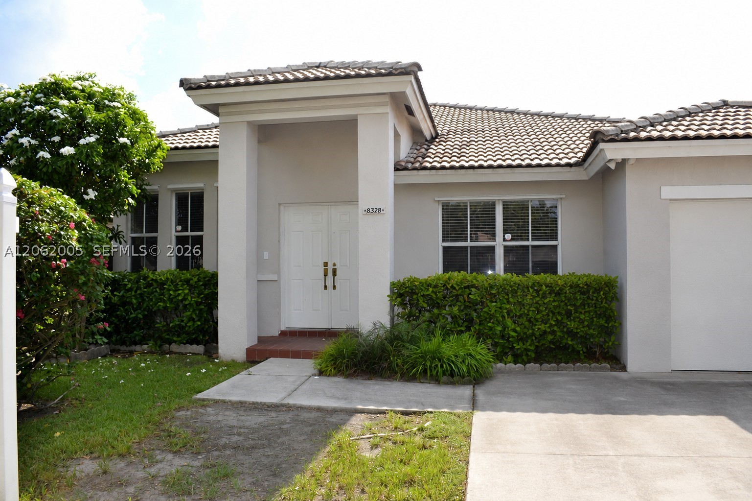 8328 SW 163rd Ave Property Photo 1