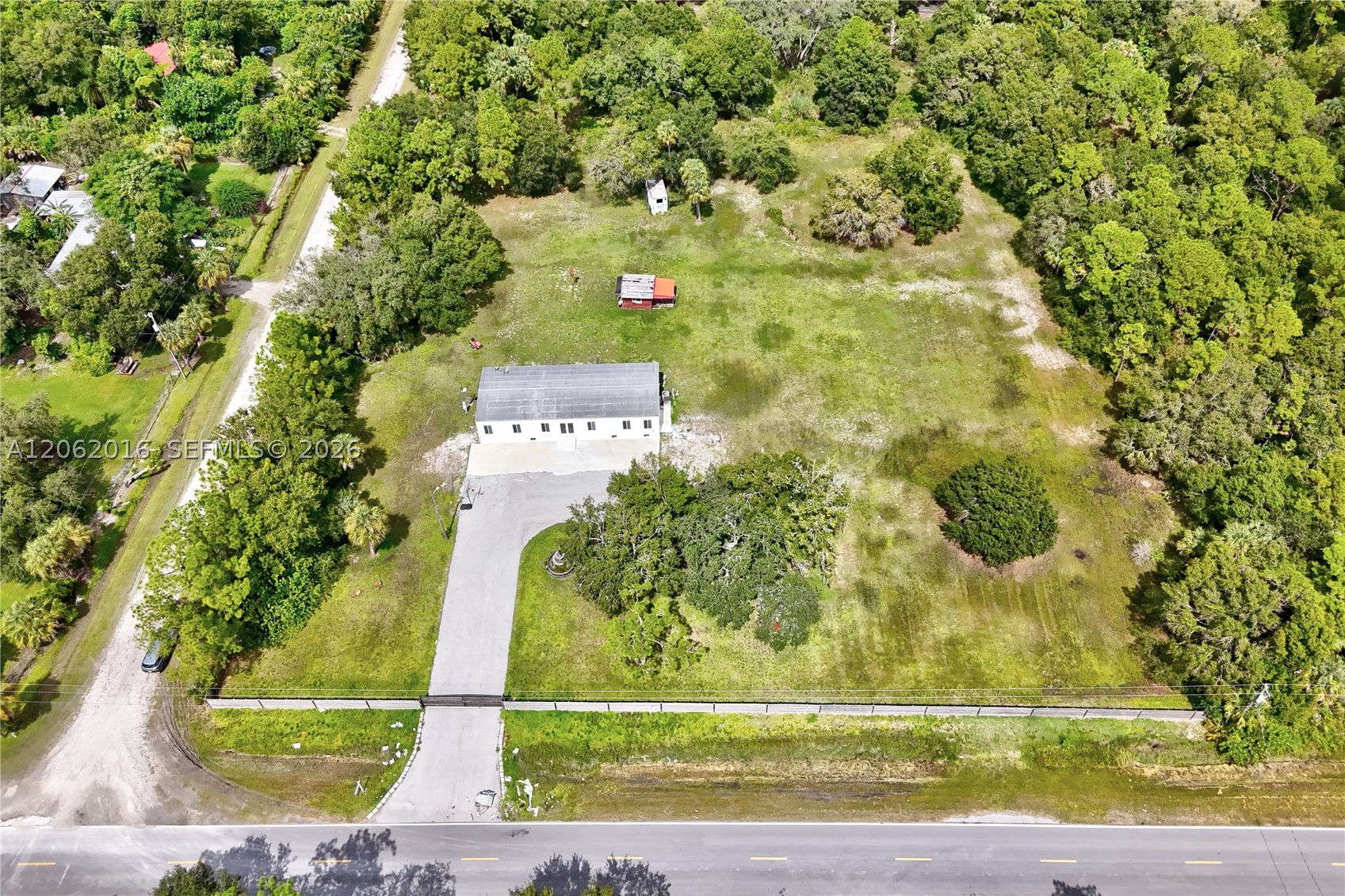 227 Hunting Club Ave Property Photo 1