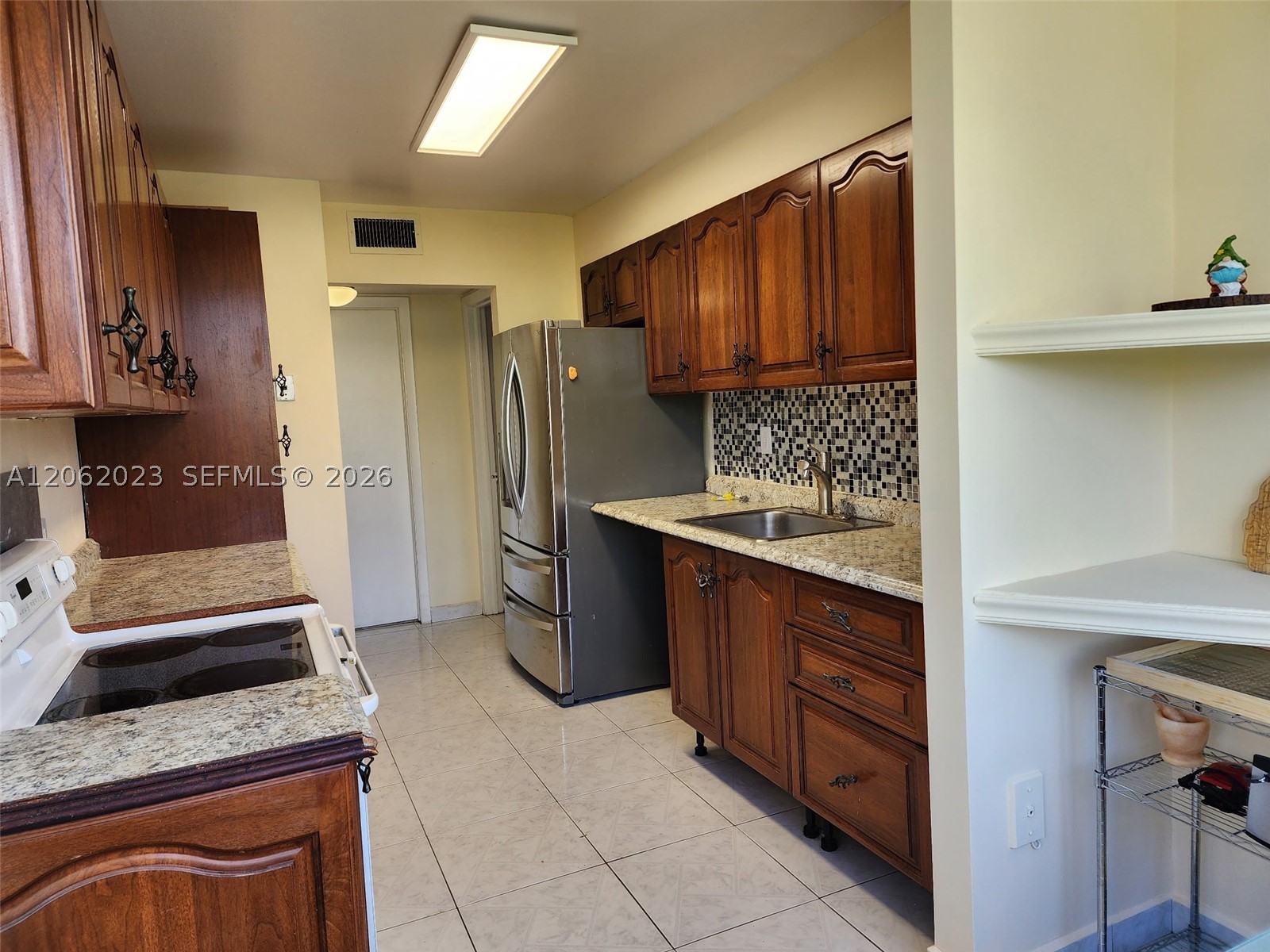 250 180th Dr 301 Property Photo 3