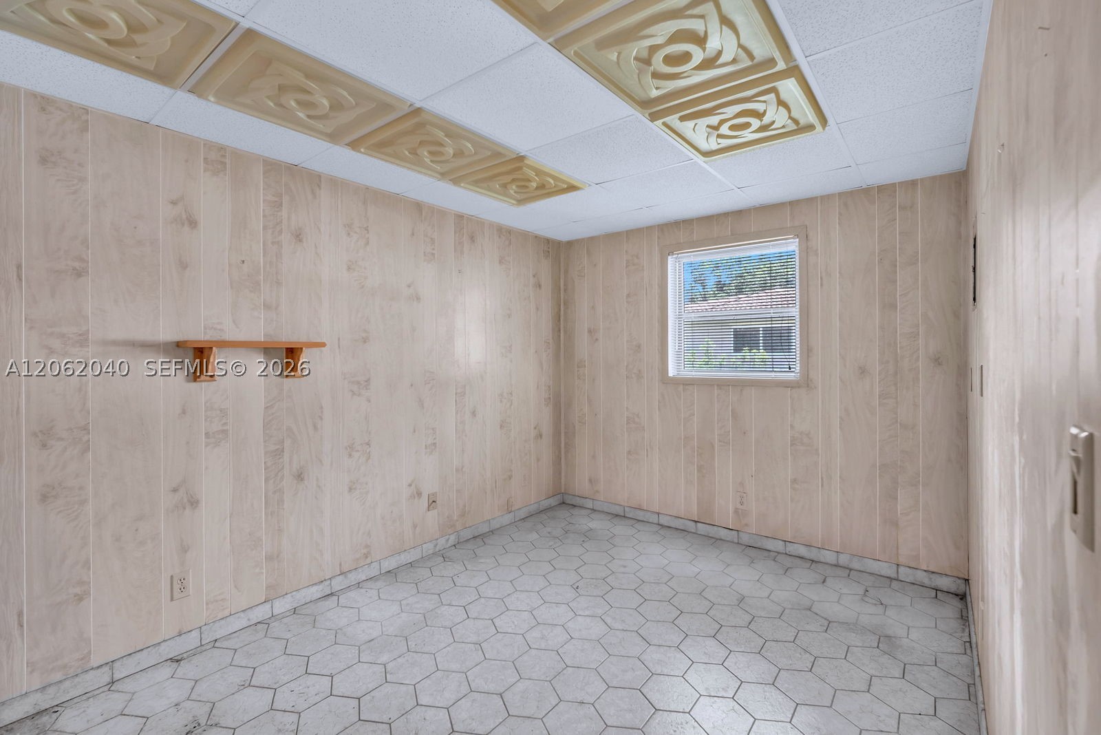 861 Holly Ln Property Photo 18