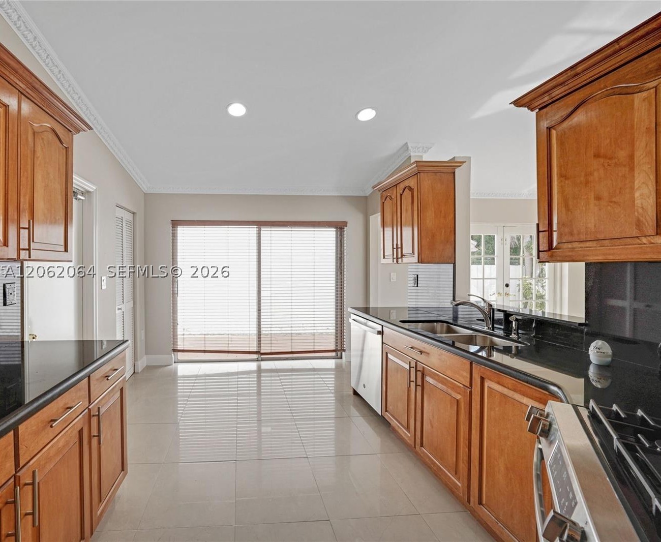 19081 Nw 77th Ct 1 Property Photo 12