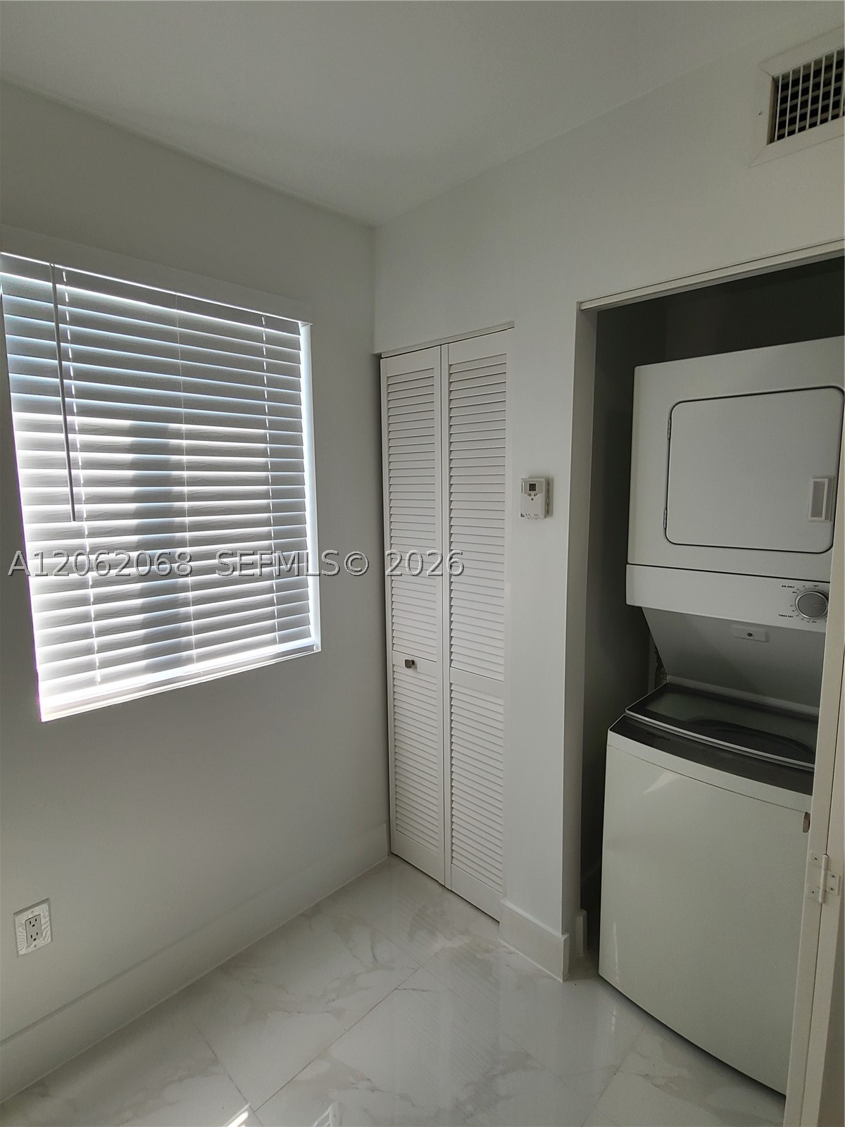 1646 Nw 1st Pl 2 Property Photo 8