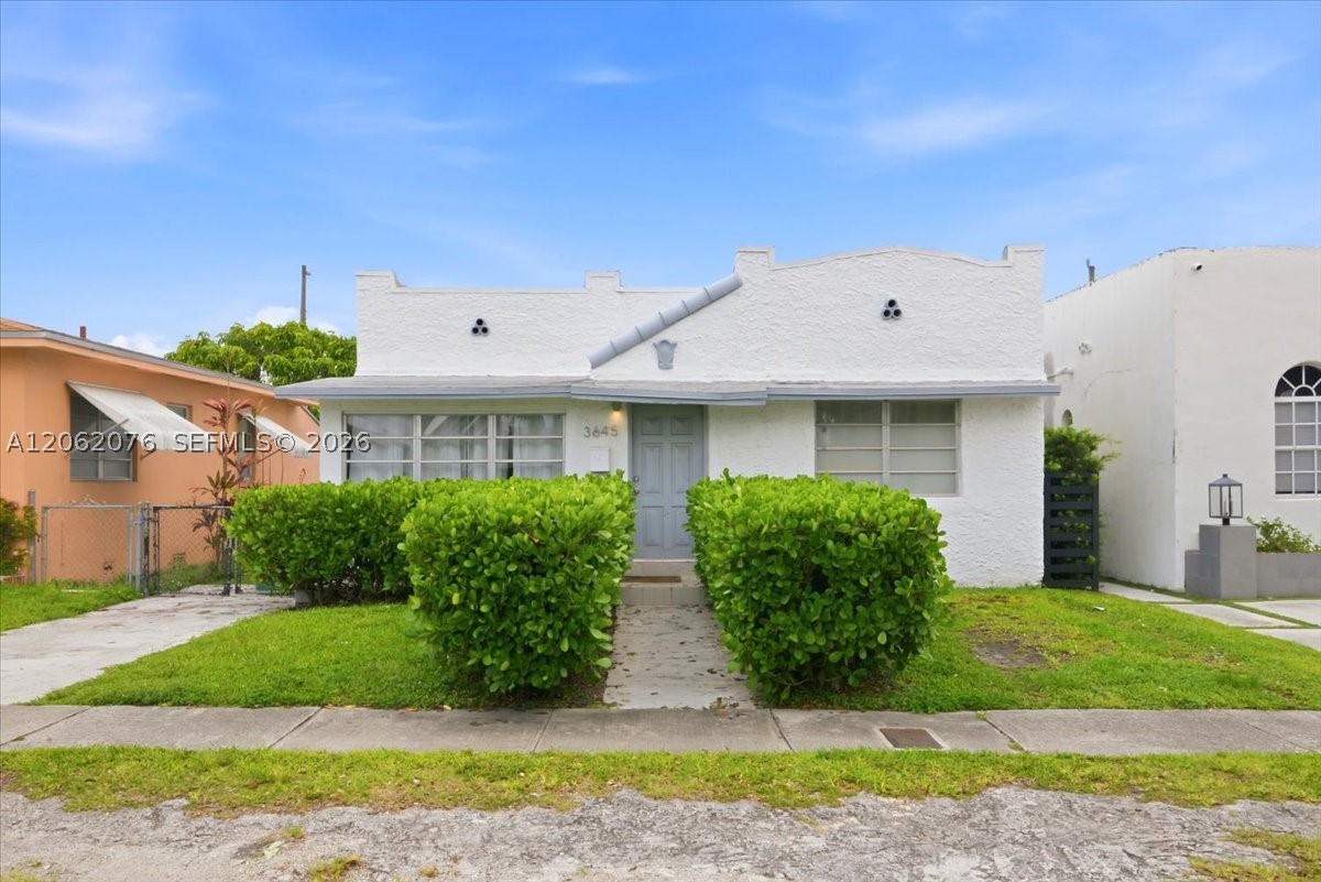 3645 SW 25th Ter Property Photo 1
