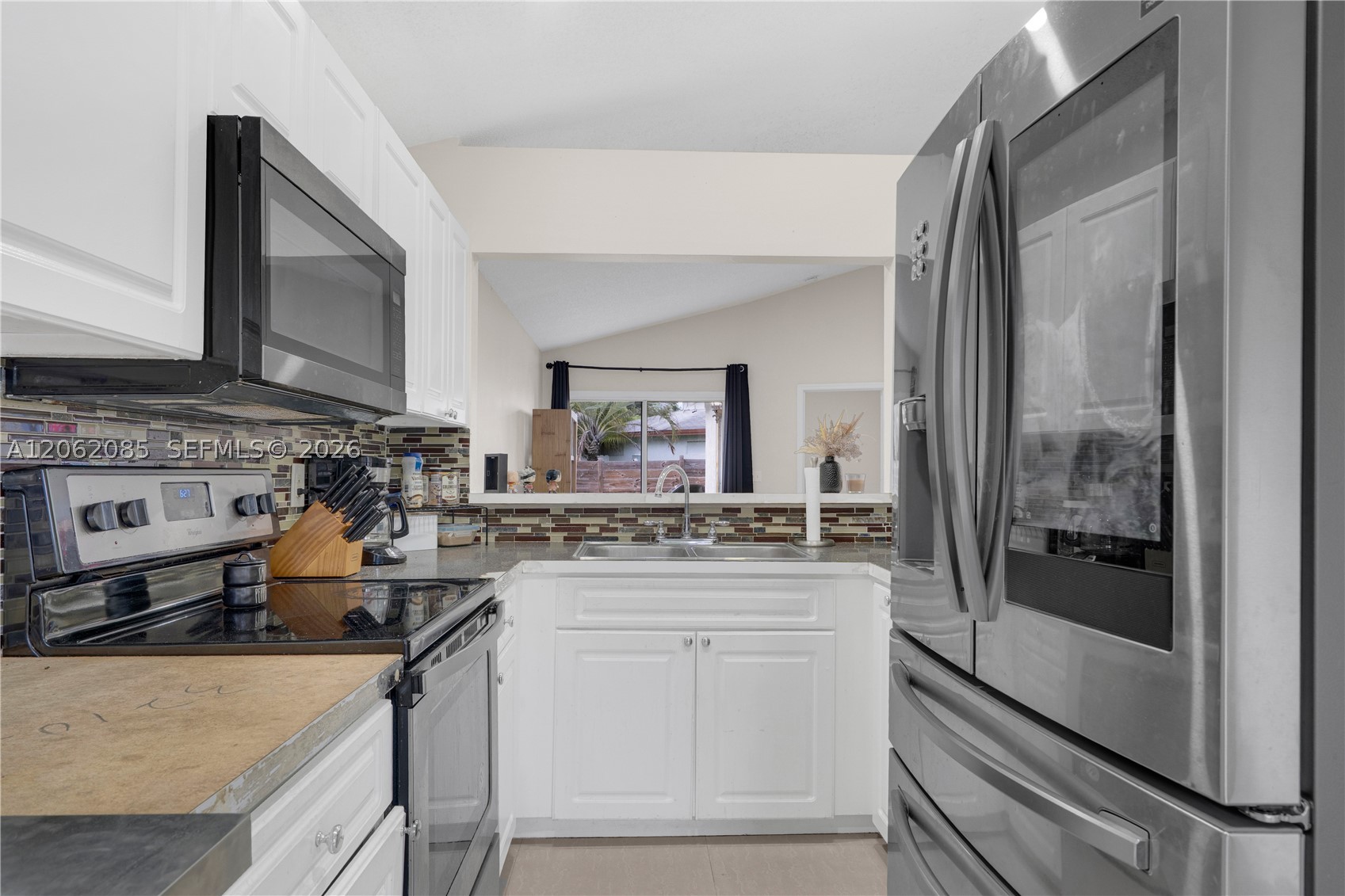 949 Sw 7th Pl Property Photo 18