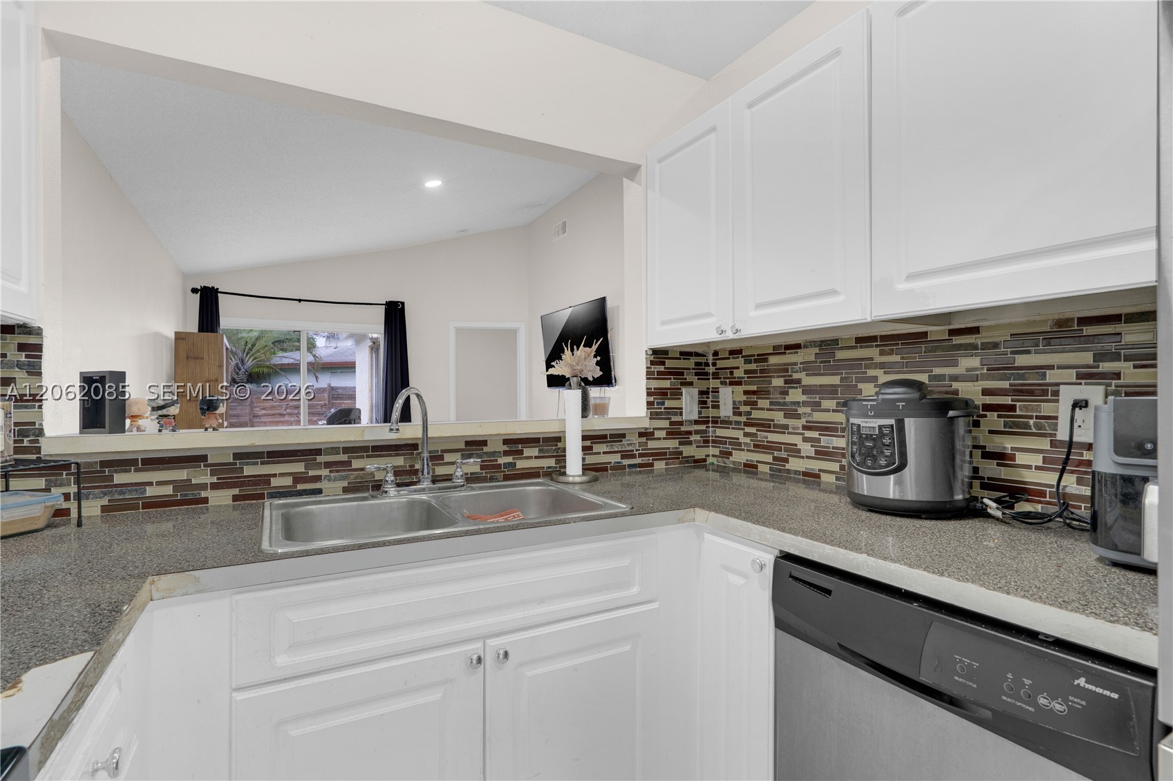 949 Sw 7th Pl Property Photo 19
