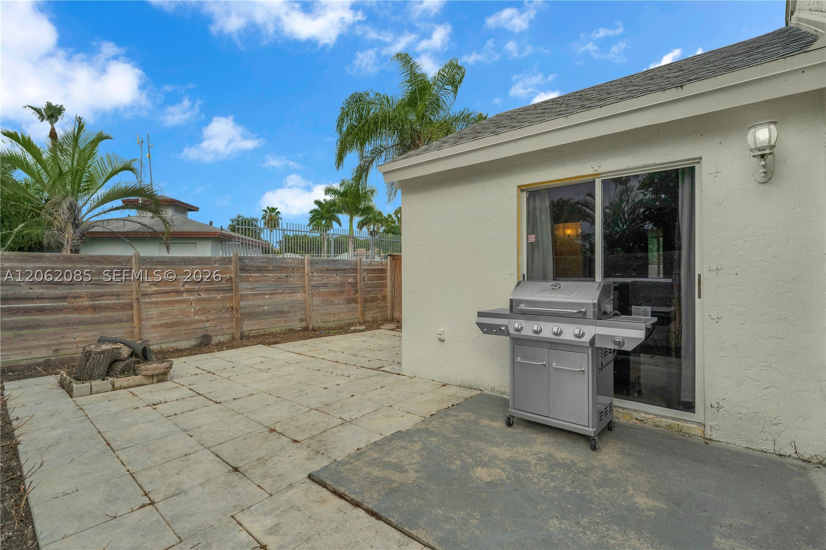 949 Sw 7th Pl Property Photo 26