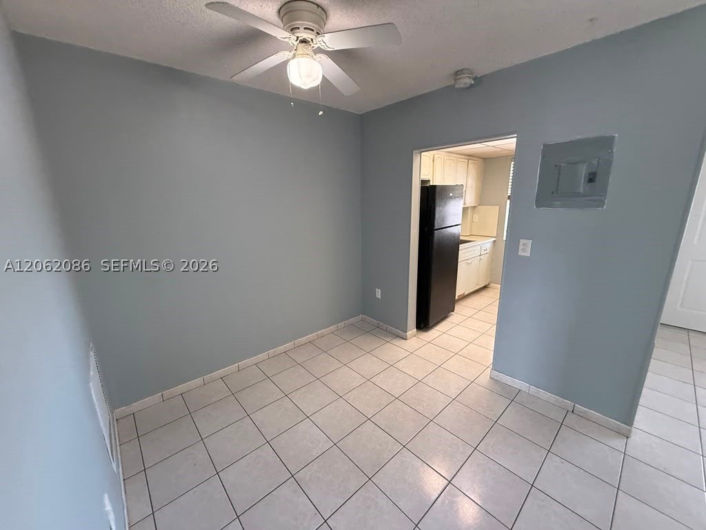 1154 W 35th St 213 Property Photo 6