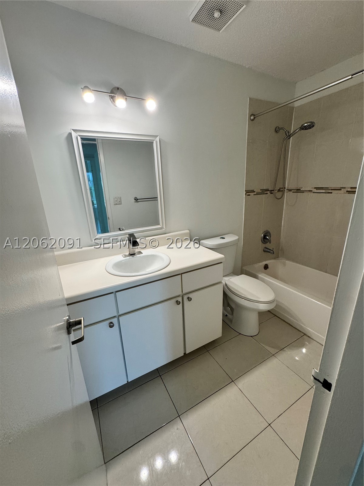 4900 Nw 79th Ave 206 Property Photo 11