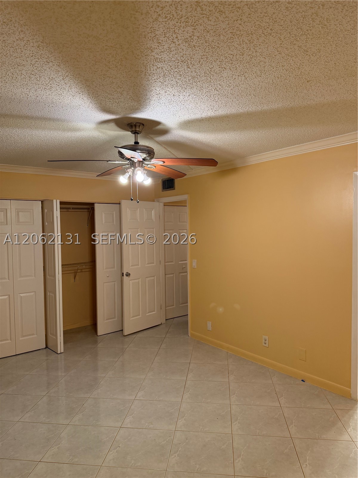 559 N Mansfield N 559 Property Photo 16