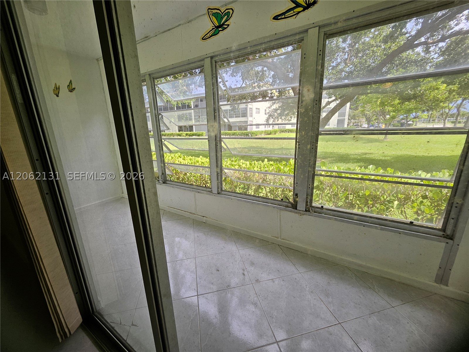 559 N Mansfield N 559 Property Photo 26