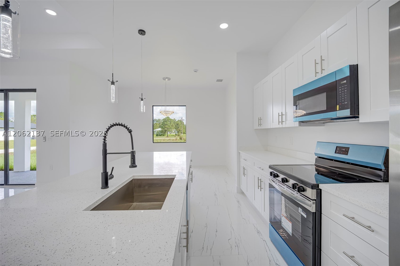 466 Laconic Ave Property Photo 9