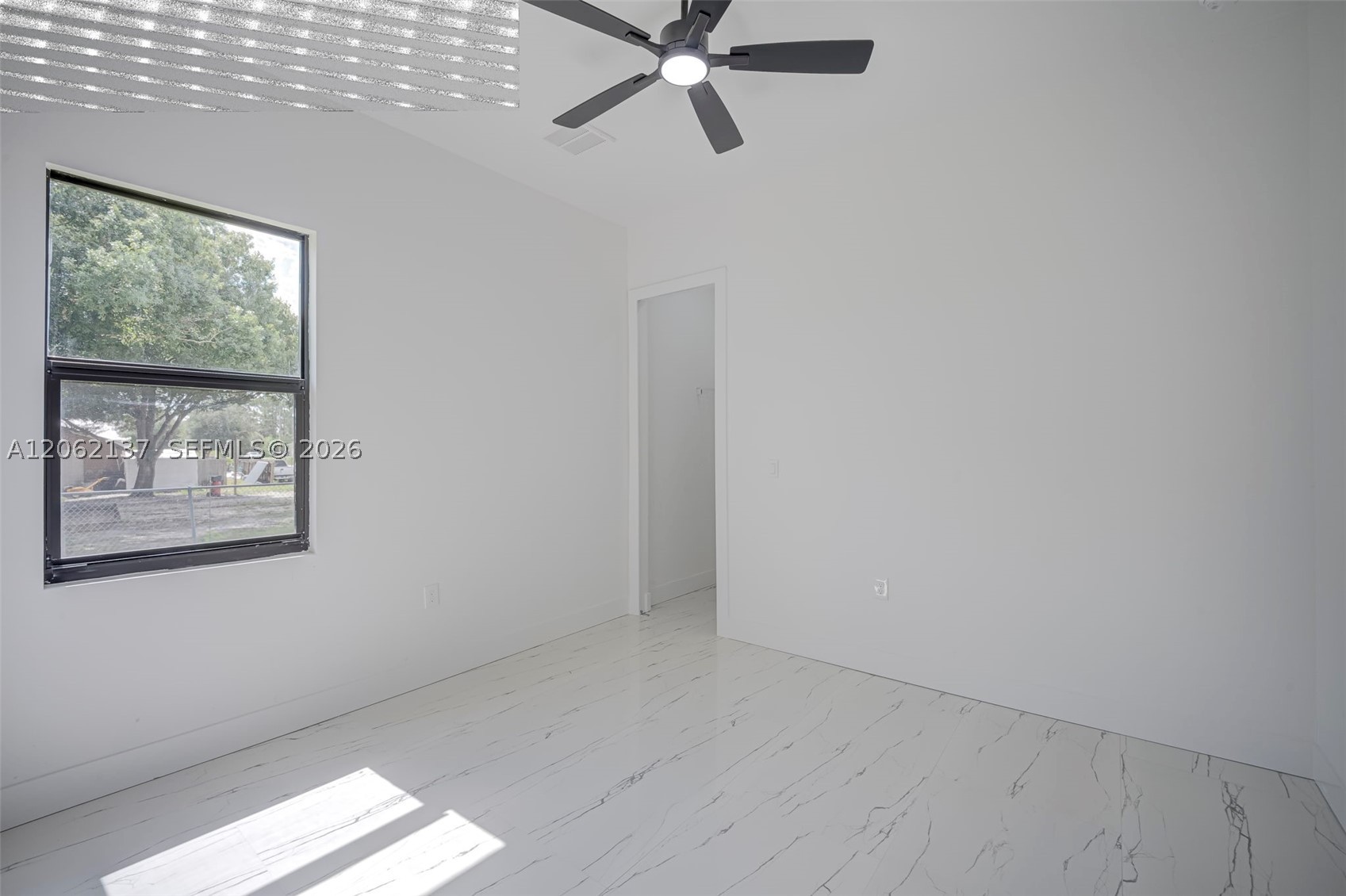 466 Laconic Ave Property Photo 16