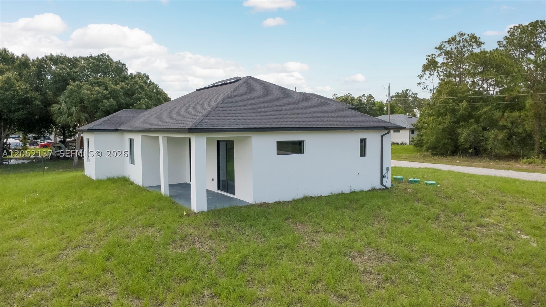 466 Laconic Ave Property Photo 22