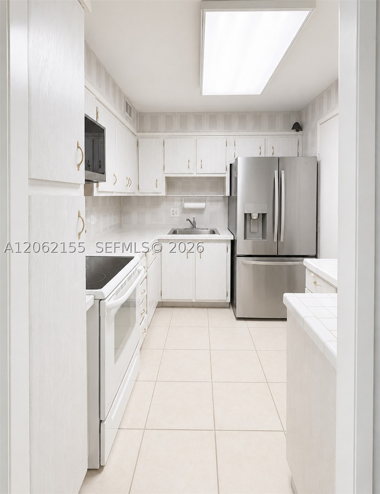 2841 NE 163rd St 606 Property Photo 1