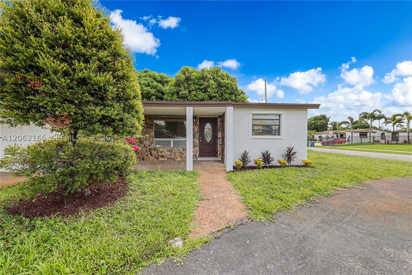820 NW 38th Ave