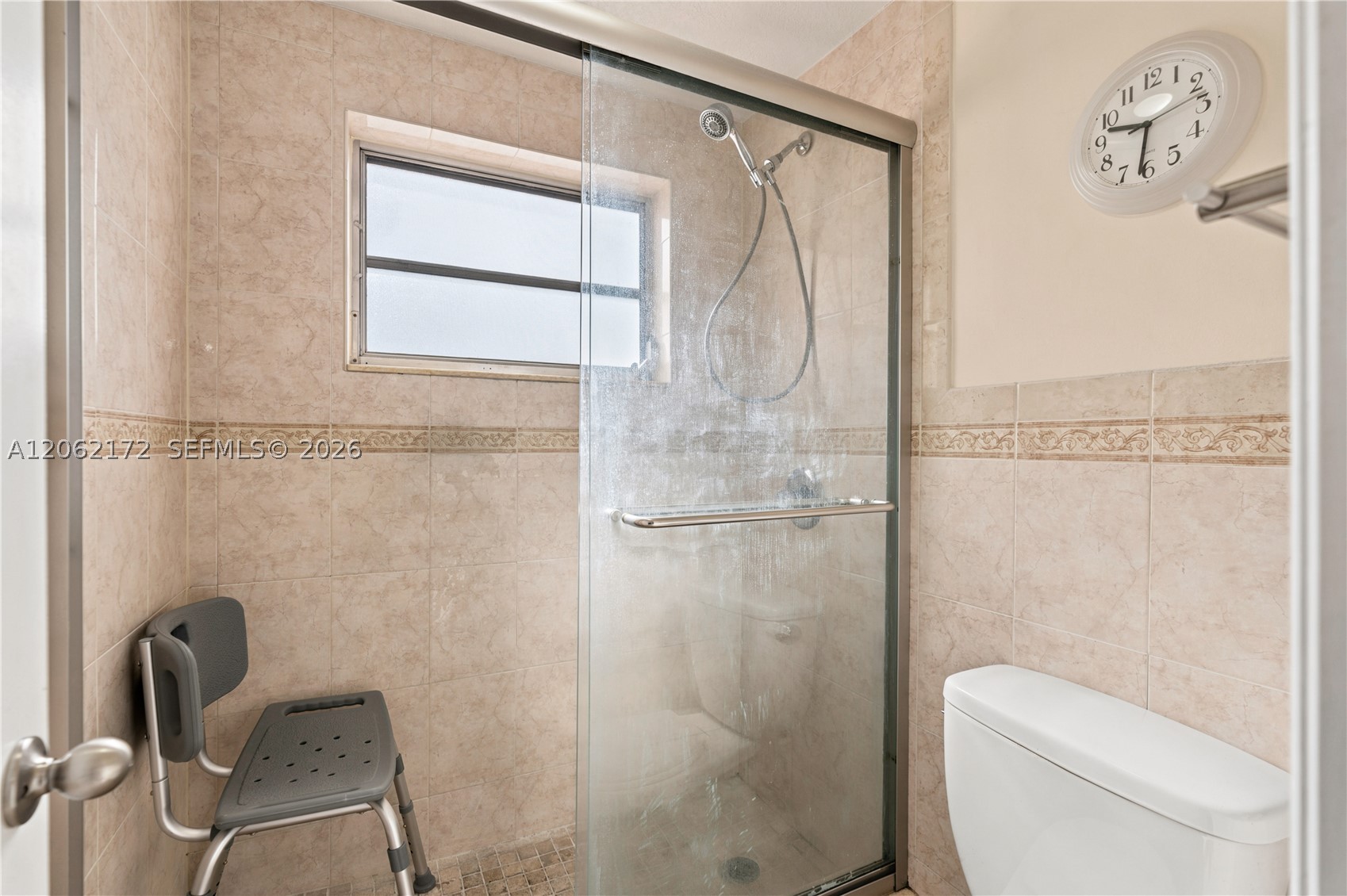 1855 W 60th St 407 Property Photo 10