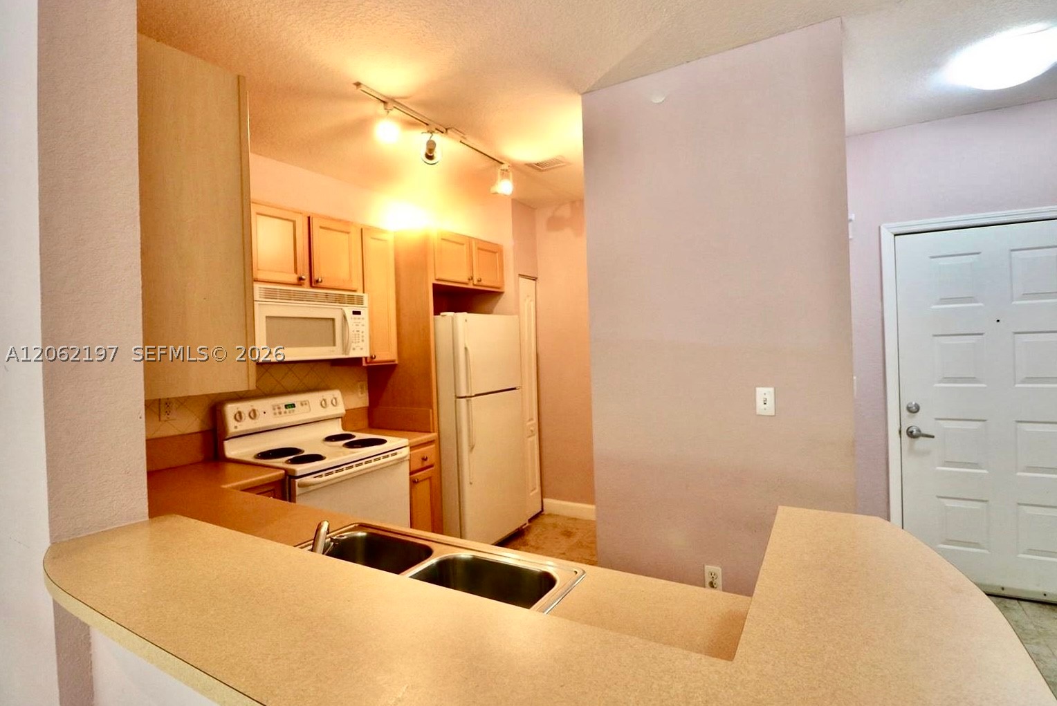 6001 Sw 70th St 117 Property Photo 5