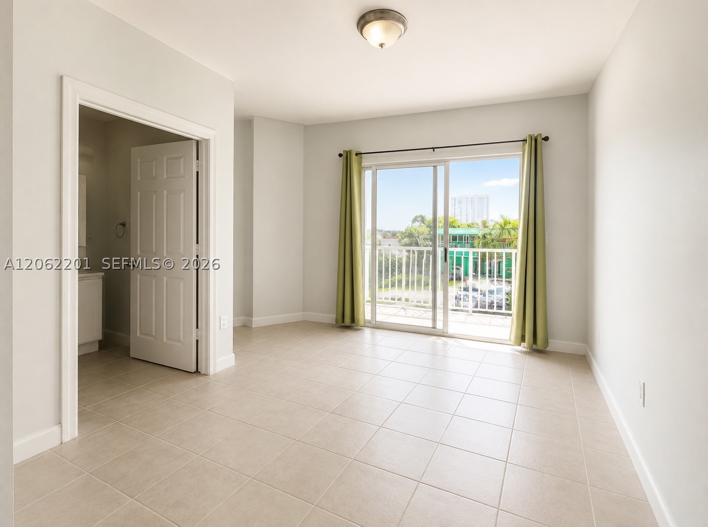 2734 Bird Ave 203 Property Photo 4