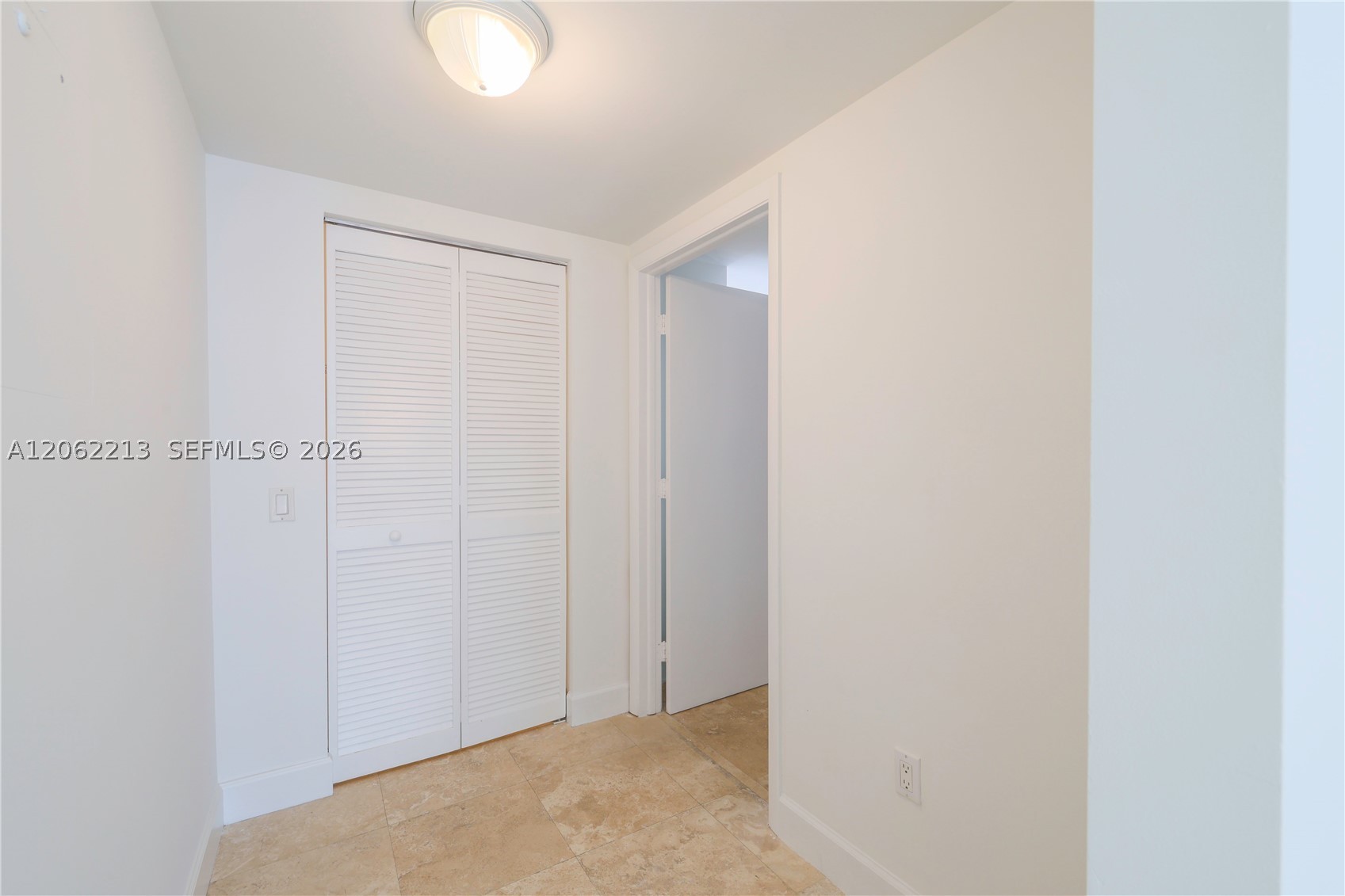 41 Se 5th St 906 Property Photo 19