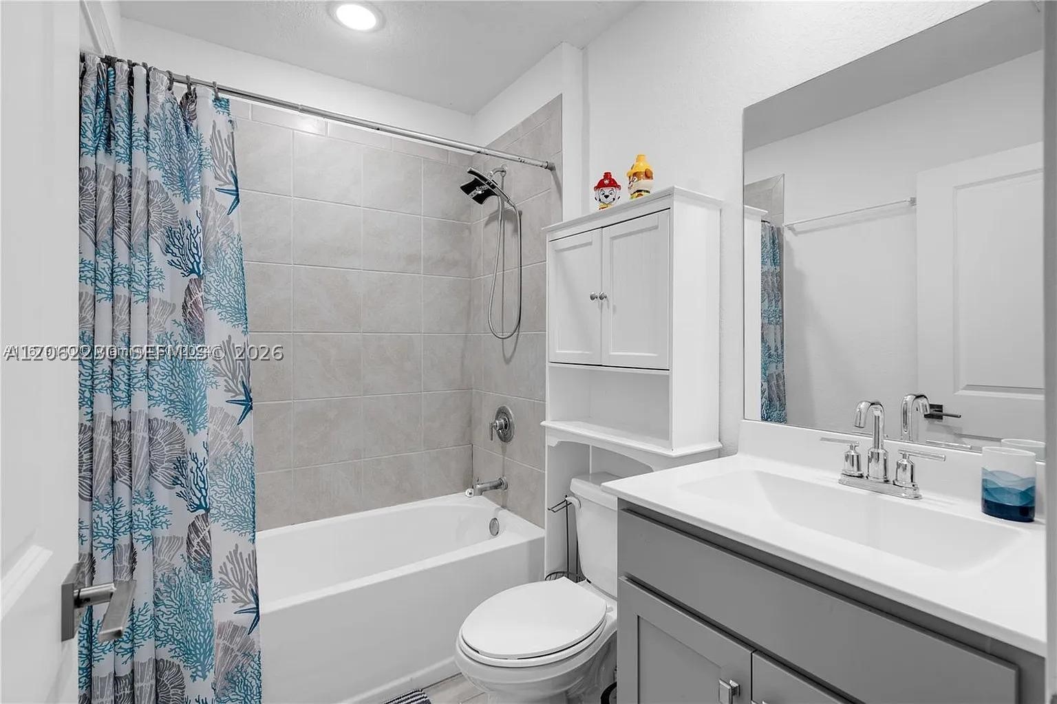 1042 Se 23rd Ter Property Photo 10
