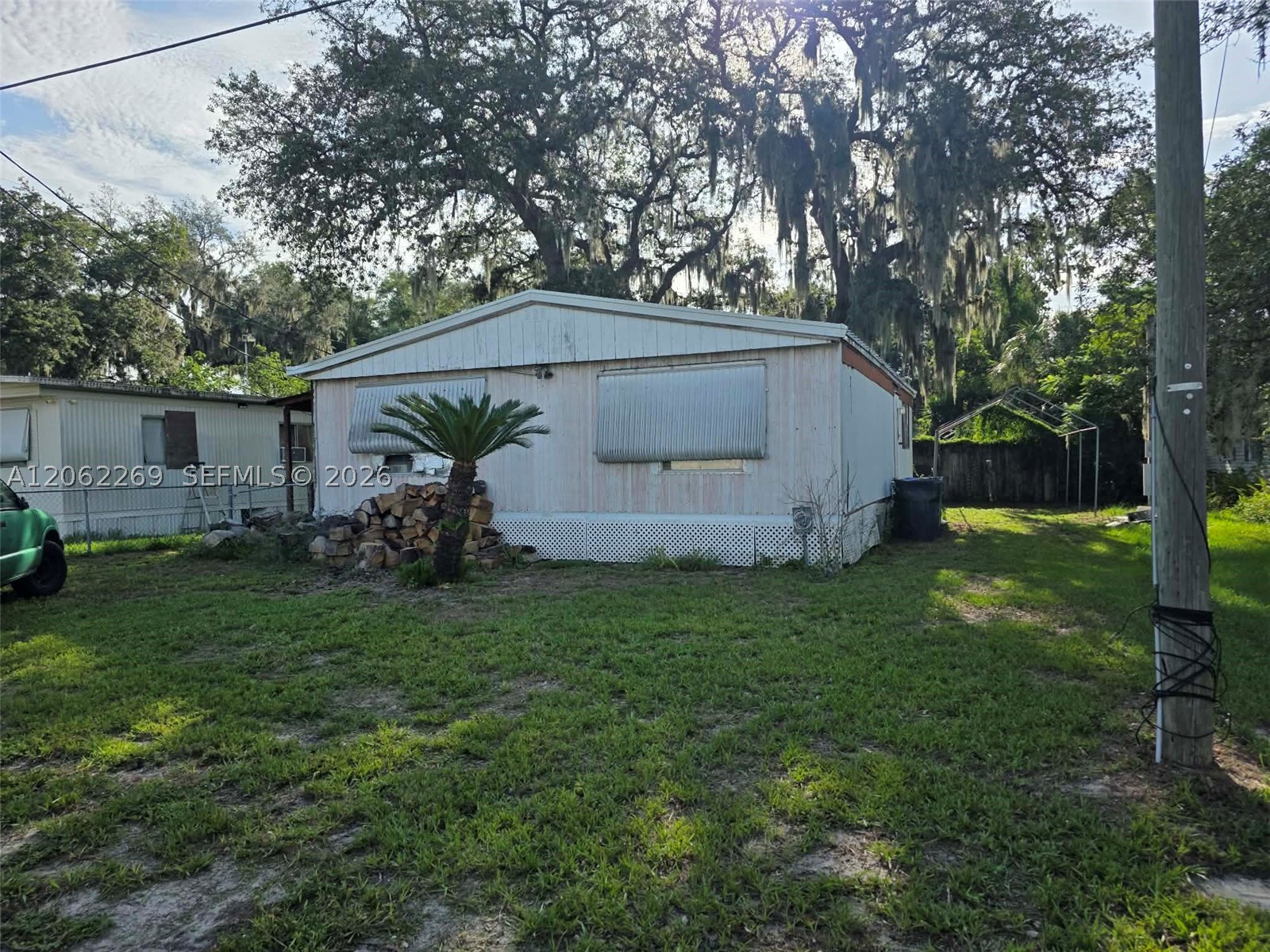 5904 S HARVEY Property Photo 1