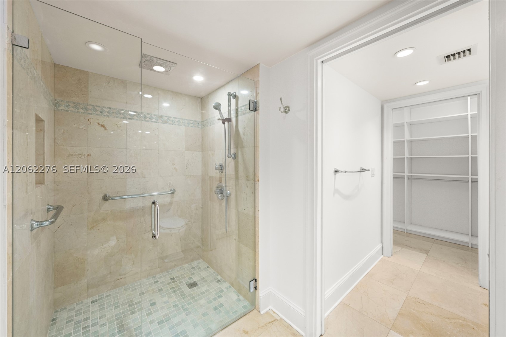 600 Grapetree Dr 11dn Property Photo 23