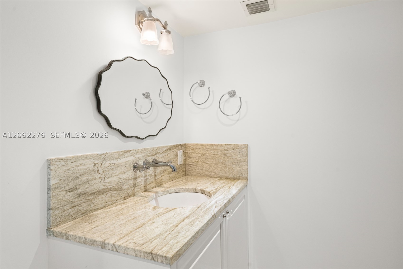 600 Grapetree Dr 11dn Property Photo 30