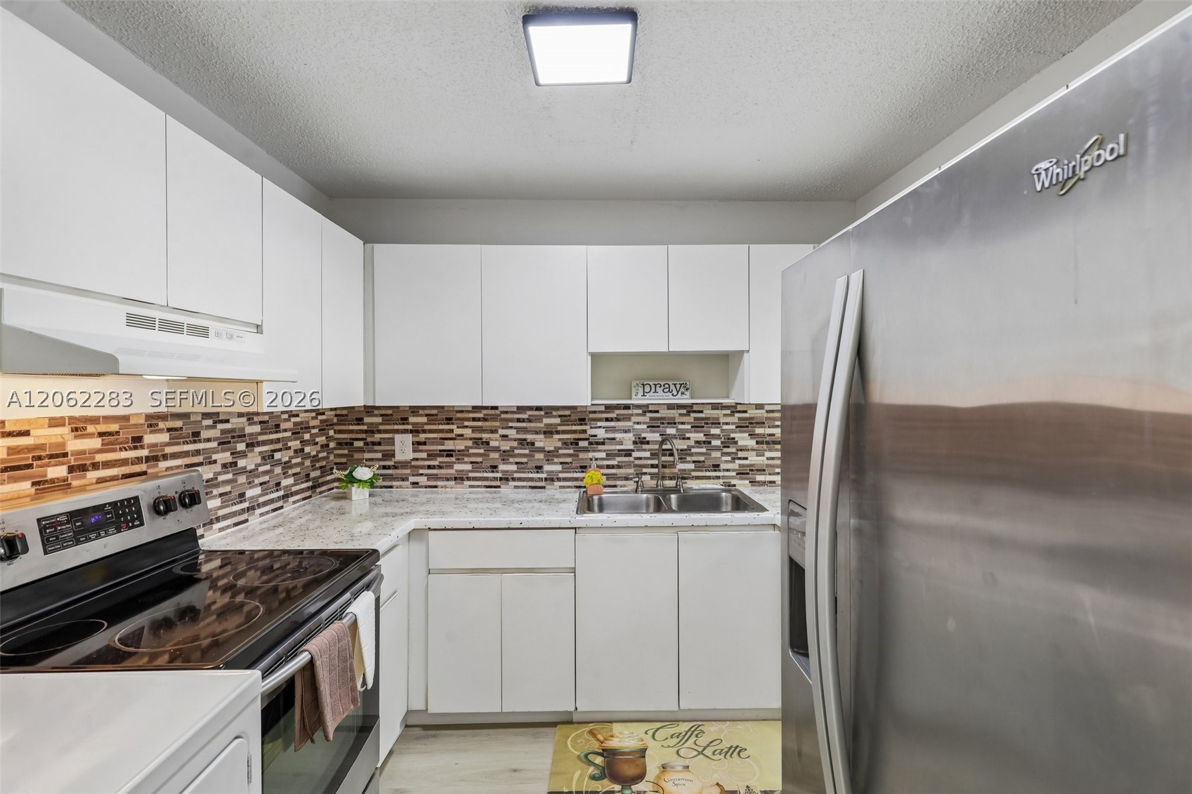 1900 W 68th St B203 Property Photo 7