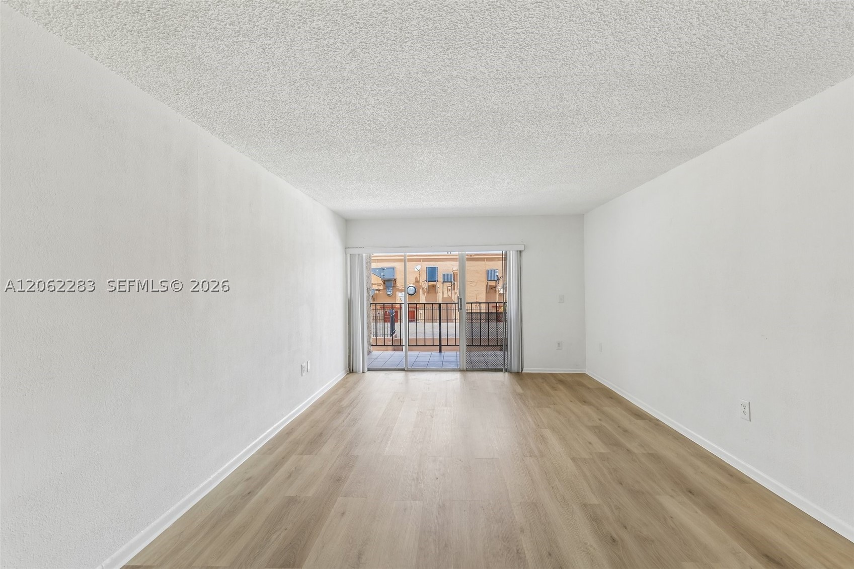 1900 W 68th St B203 Property Photo 11