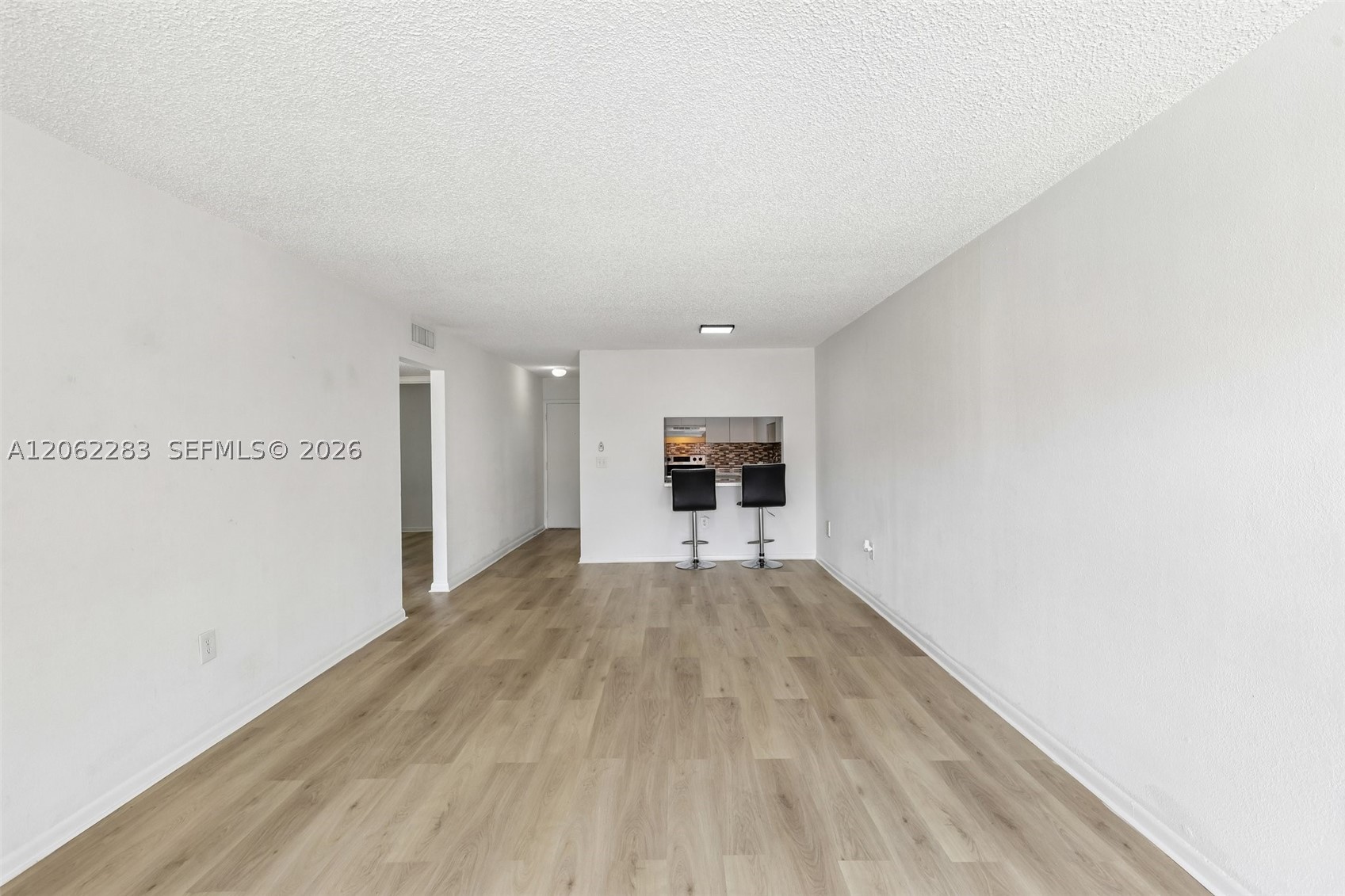 1900 W 68th St B203 Property Photo 12