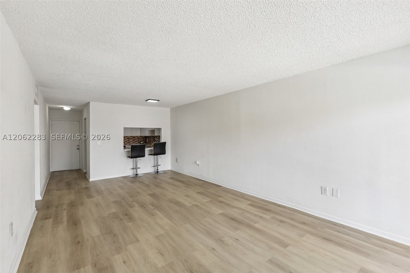 1900 W 68th St B203 Property Photo 13