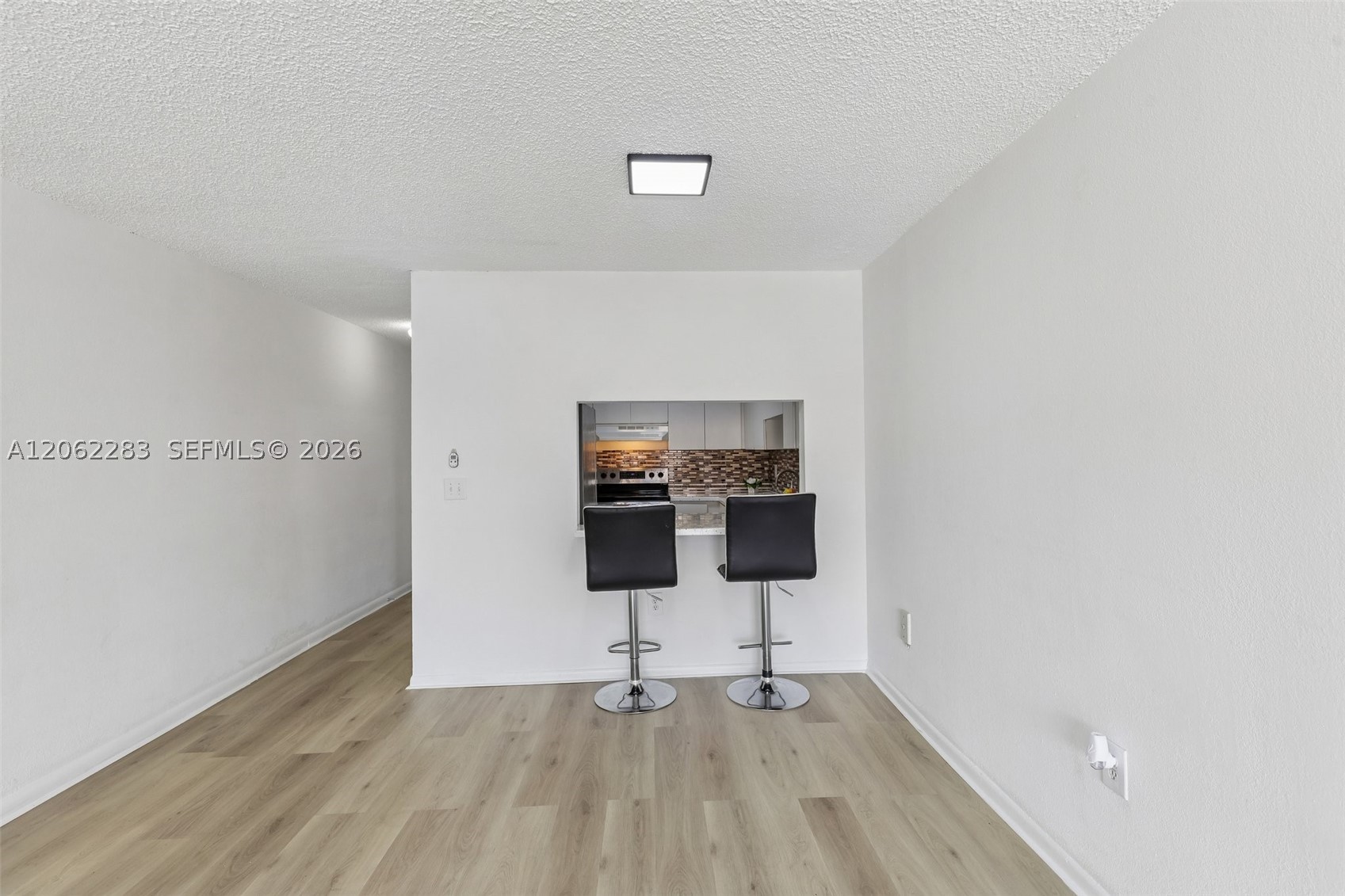 1900 W 68th St B203 Property Photo 14