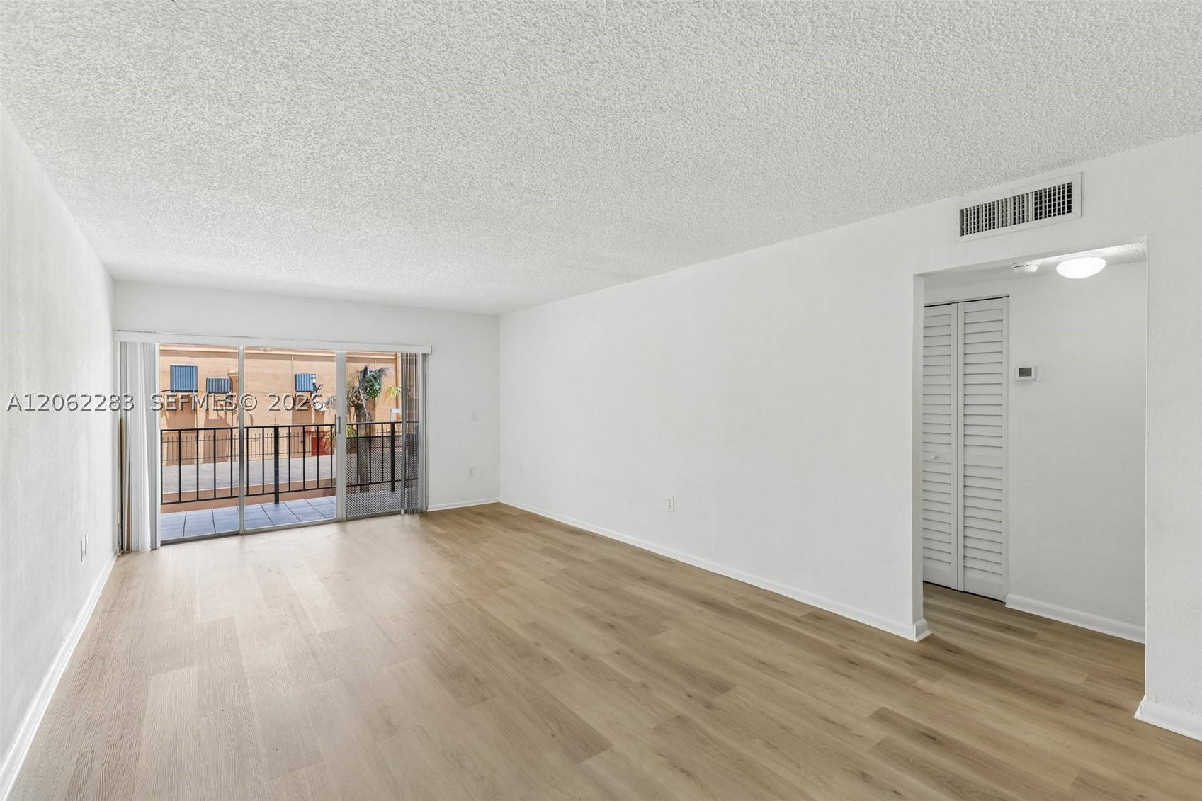 1900 W 68th St B203 Property Photo 15