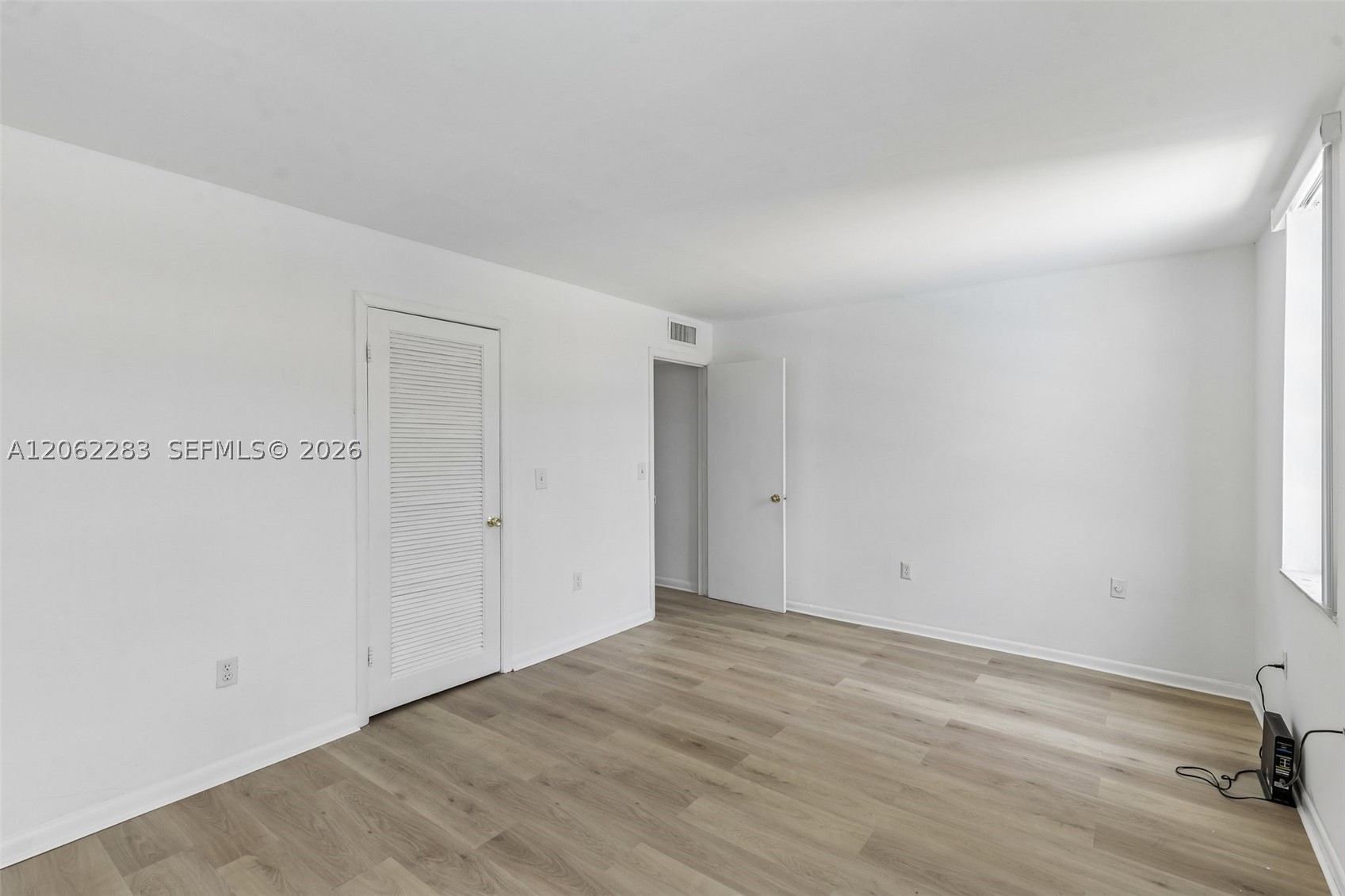1900 W 68th St B203 Property Photo 24