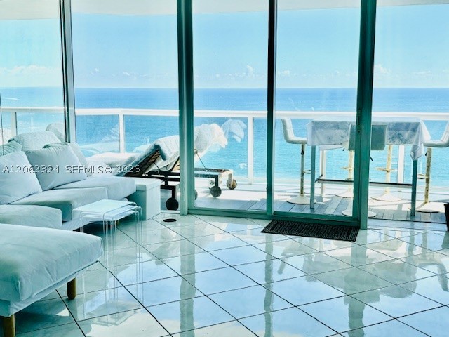 6301 Collins Ave 2802 Property Photo 1