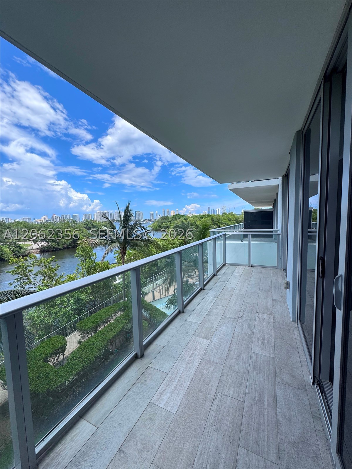 16385 Biscayne Blvd 305 Property Photo 1