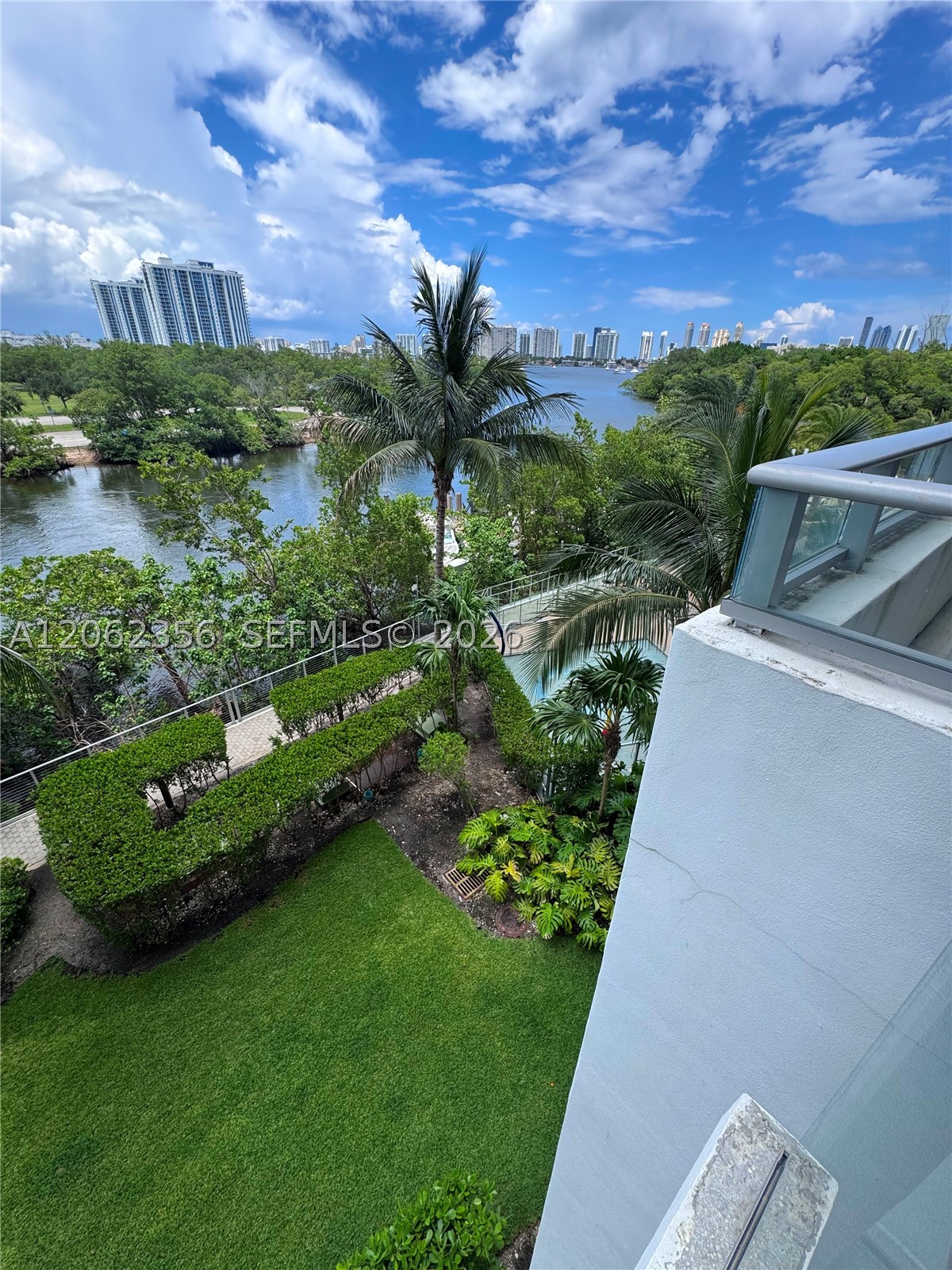 16385 Biscayne Blvd 305 Property Photo 5