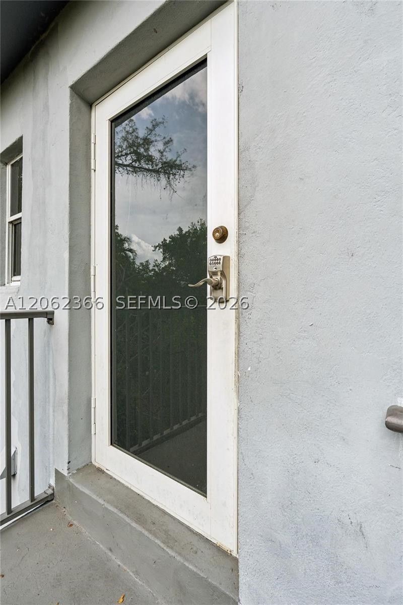 437 Ne 69th St 1 Property Photo 15