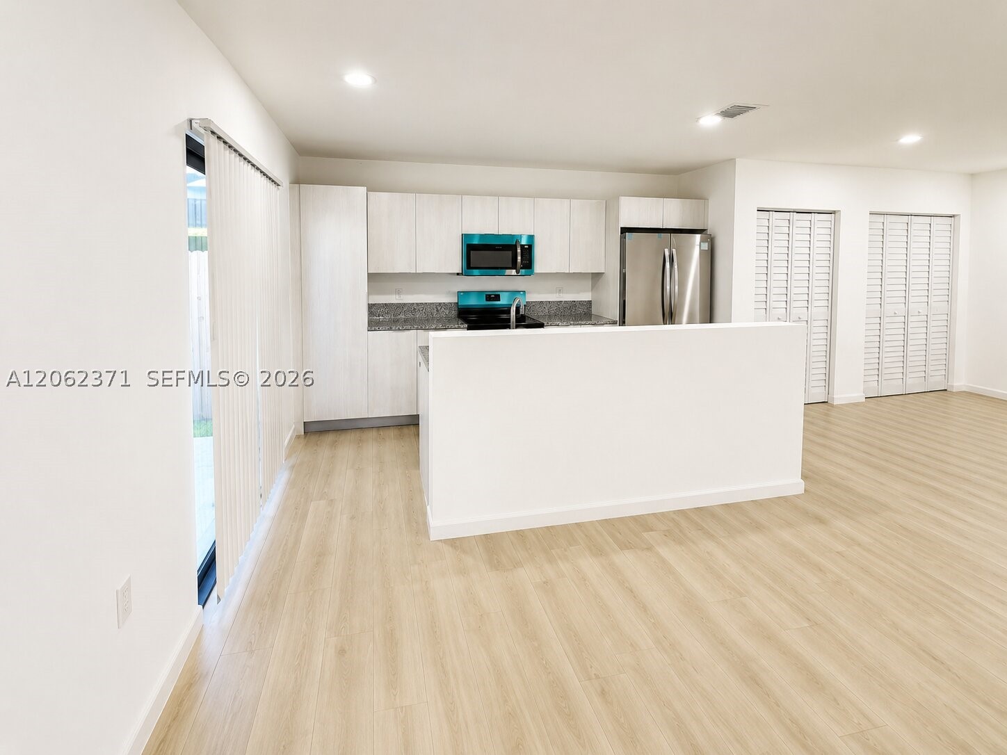 552 Nw 7th St 6 Property Photo 5