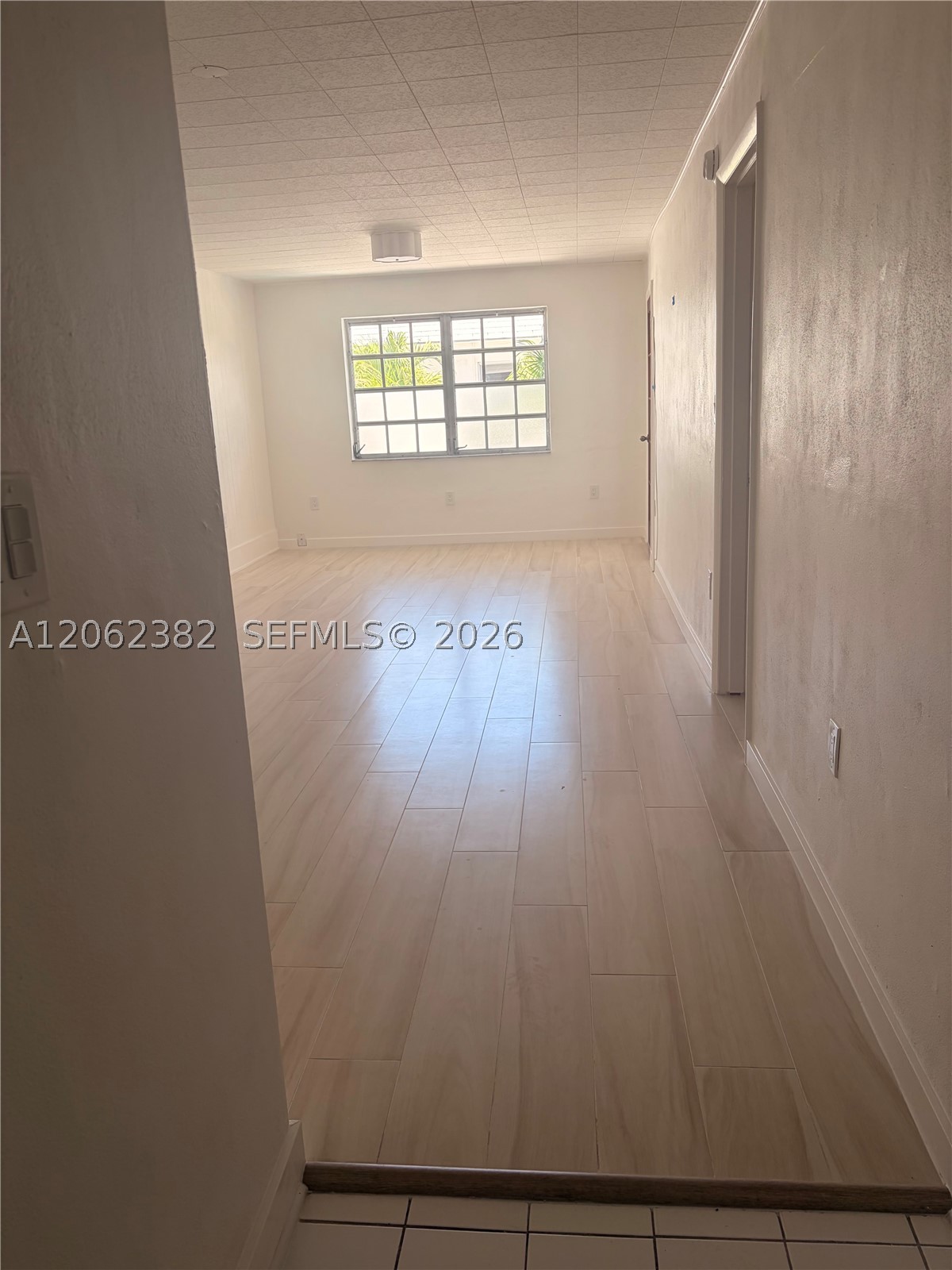 251 Galen Dr 302 Property Photo 3